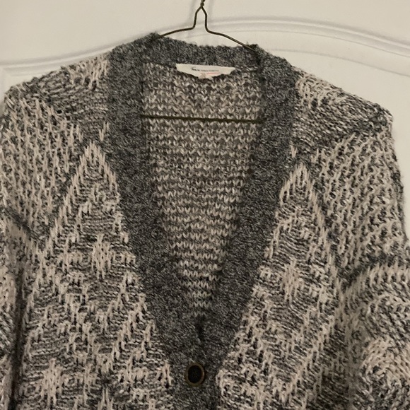 Vince Cumuto cardigan.  3/4 sleeves. Med - Picture 2 of 6
